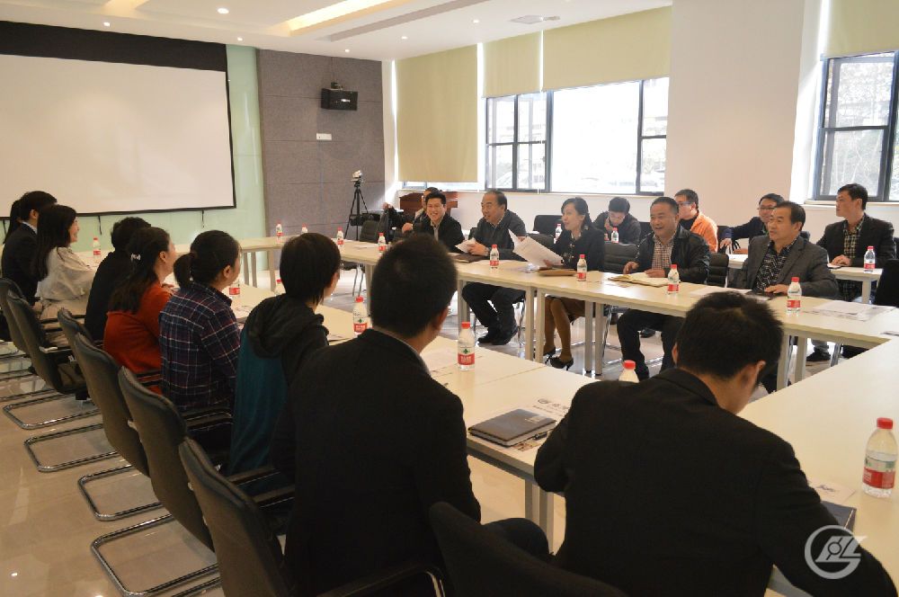1會(huì)議.jpg